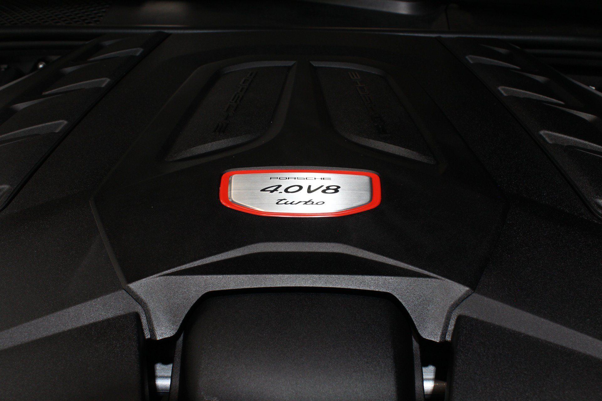 Used 2022 Porsche Cayenne Turbo AWD/4WD image 25