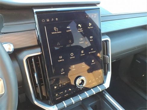 Used 2025 GMC Acadia Elevation image 26