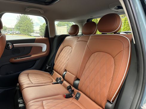 Used 2023 MINI Cooper Countryman S w/ Signature Upholstery Package FWD image 9