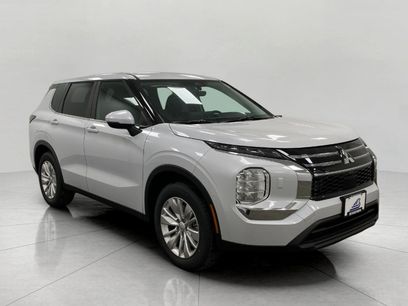 New 2026 Mitsubishi Outlander ES