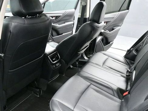 Used 2021 Subaru Outback Limited image 12