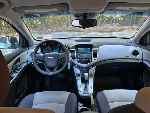 Used 2012 Chevrolet Cruze LS FWD image 24