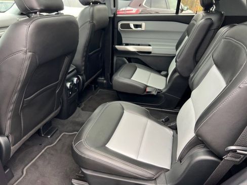 Certified 2022 Ford Explorer XLT w/ Equipment Group 202A image 22