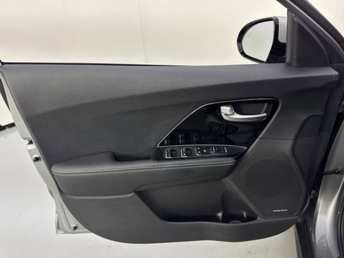 Used 2022 Kia Niro EX w/ Cold Weather Package image 39