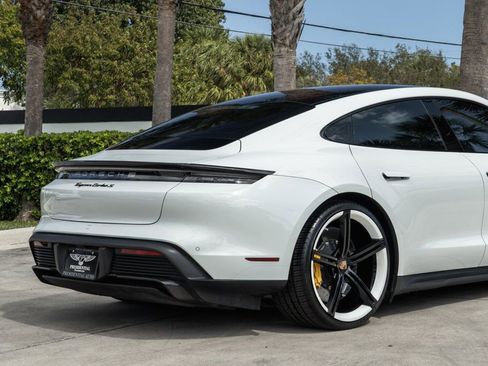 Used 2021 Porsche Taycan Turbo S image 7