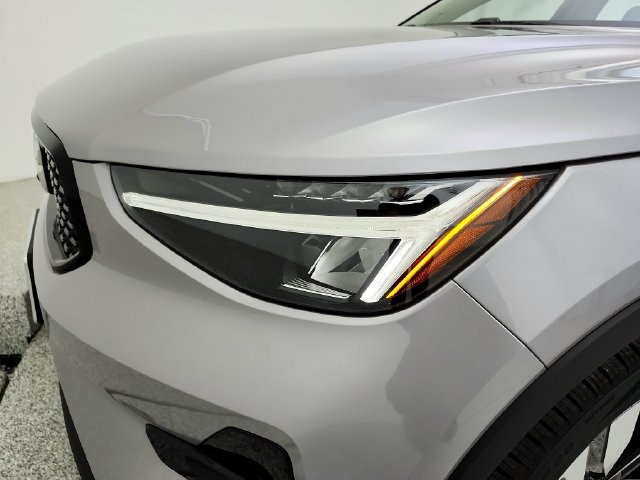 New 2026 Volvo XC40 B5 Plus w/ Climate Package AWD/4WD image 30
