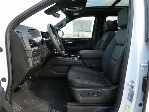 New 2026 Chevrolet Suburban High Country image 23