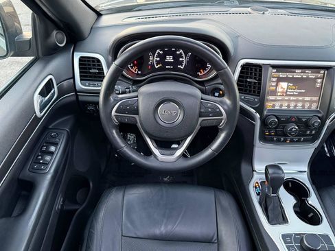 Used 2018 Jeep Grand Cherokee Limited AWD/4WD image 42
