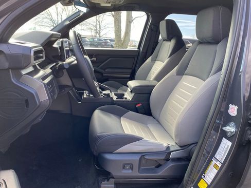 Used 2025 Toyota Tacoma TRD Off-Road image 24