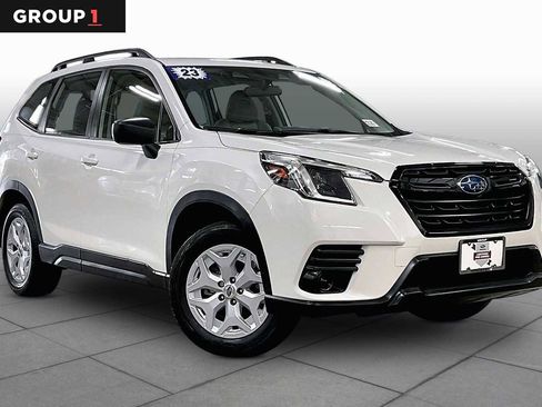Used 2023 Subaru Forester image 3