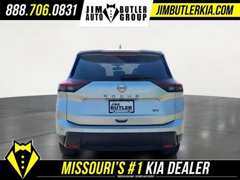 Used 2024 Nissan Rogue SV FWD image 24