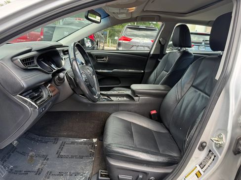 Used 2014 Toyota Avalon XLE Touring FWD image 12