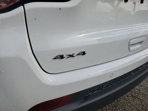 Used 2025 Jeep Compass Limited AWD/4WD image 14