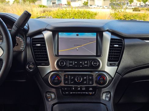 Used 2015 Chevrolet Tahoe LTZ AWD/4WD image 31