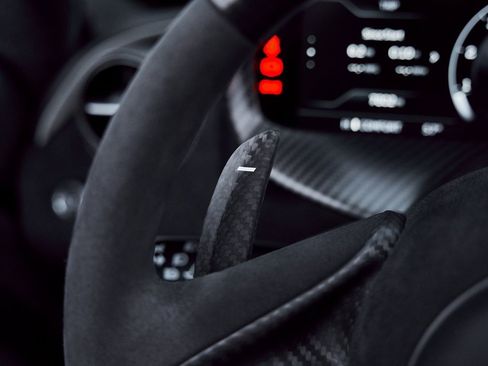 Used 2024 McLaren 750S Spider image 52