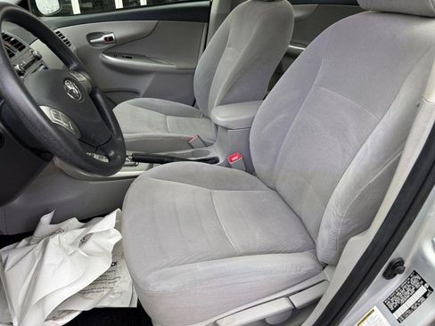 Used 2011 Toyota Corolla LE image 16