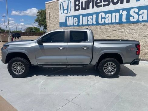 Used 2024 Chevrolet Colorado LT w/ LT Convenience Package AWD/4WD image 9