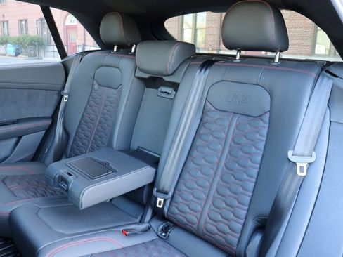 Used 2024 Audi RS Q8 AWD/4WD image 18