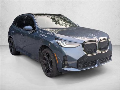 Used 2025 BMW X3 xDrive30i w/ Premium Package AWD/4WD image 3