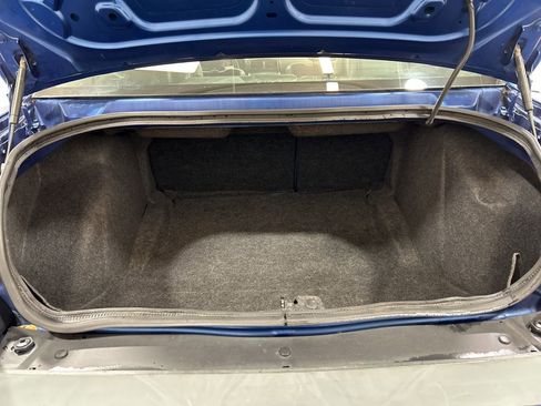 Used 2009 Dodge Challenger SE image 16