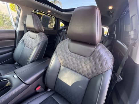 Certified 2025 Nissan Murano Platinum w/ Cargo Package AWD/4WD image 13