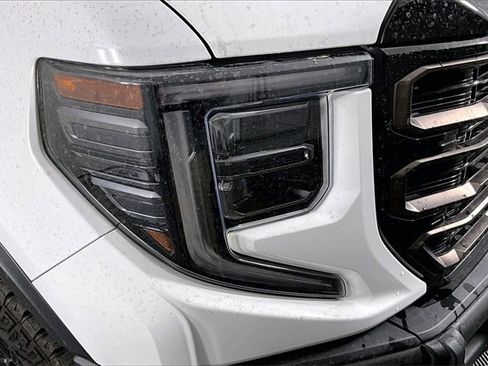 Used 2024 GMC Sierra 1500 AT4X image 33