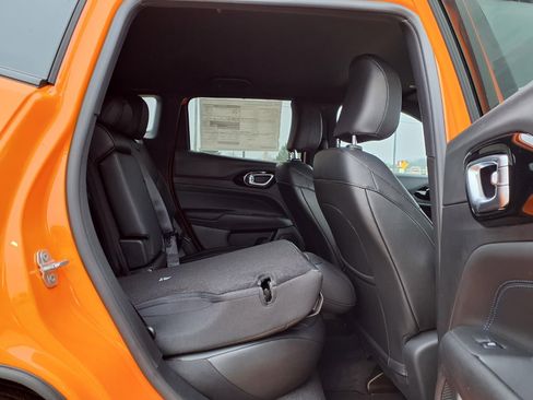 New 2026 Jeep Compass Latitude image 19