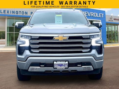 Used 2024 Chevrolet Silverado 1500 High Country AWD/4WD image 3