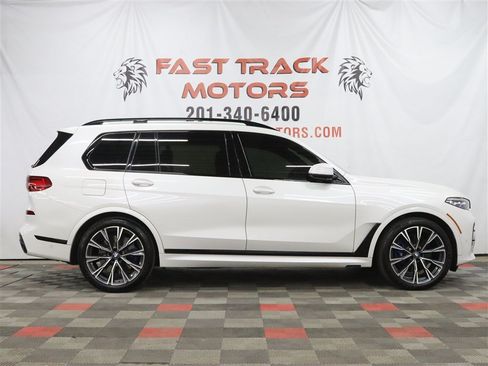 Used 2022 BMW X7 M50i AWD/4WD image 4