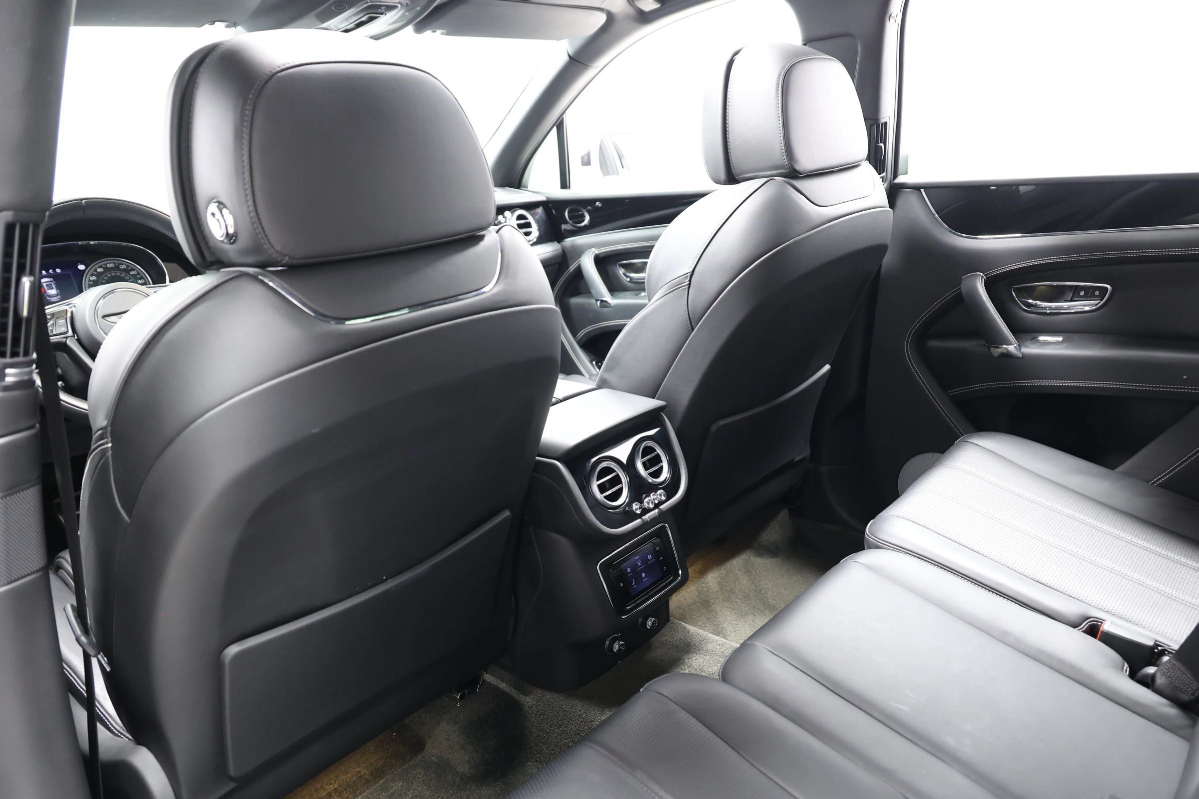 Used 2018 Bentley Bentayga Onyx Edition AWD/4WD image 66