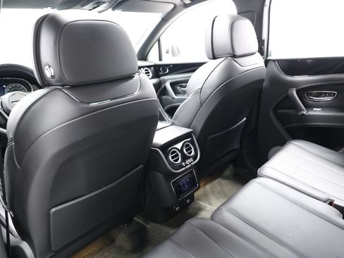 Used 2018 Bentley Bentayga Onyx Edition AWD/4WD image 66