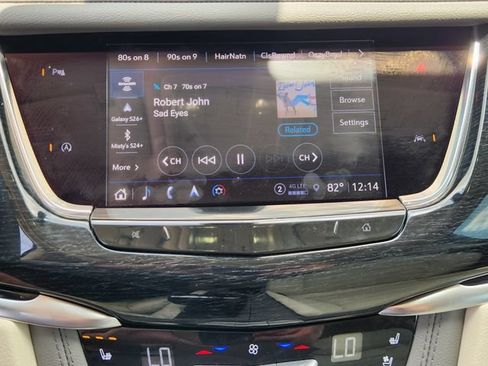 Used 2025 Cadillac XT6 Premium Luxury w/ LPO, Floor Liner Package FWD image 16