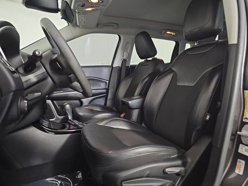 Used 2021 Jeep Compass Latitude w/ Sun and Sound Group FWD image 14