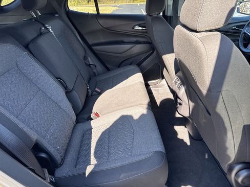 Used 2024 Chevrolet Equinox LT image 28