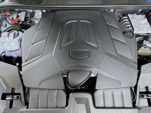 New 2026 Porsche Cayenne Coupe AWD/4WD image 31