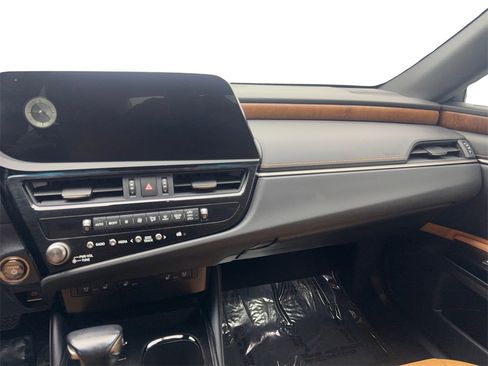 Used 2023 Lexus ES 300h w/ Premium Package image 54