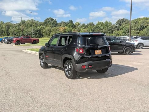 Certified 2022 Jeep Renegade Trailhawk AWD/4WD image 3