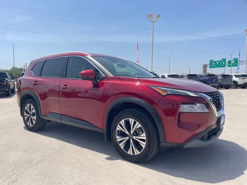 Certified 2023 Nissan Rogue SV w/ SV Premium Package FWD image 7