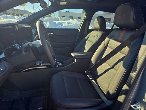 New 2026 Chevrolet Trax RS w/ Sunroof Package image 21