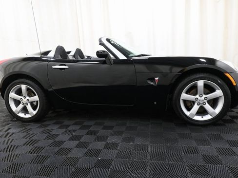 Used 2008 Pontiac Solstice Convertible w/ Preferred Package image 6