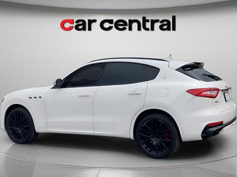 Used 2019 Maserati Levante GTS AWD/4WD image 3
