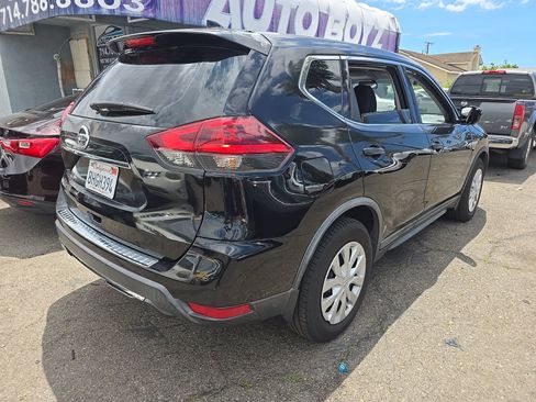 Used 2018 Nissan Rogue S FWD image 6