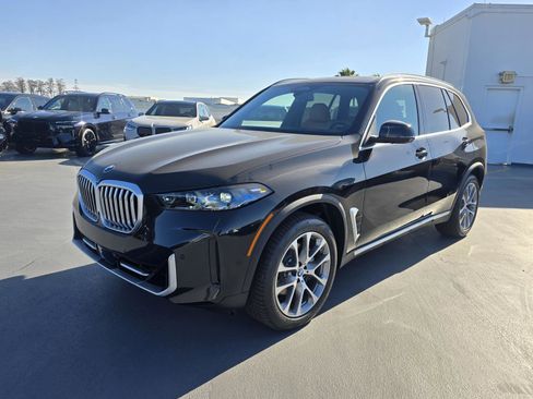 New 2026 BMW X5 xDrive40i w/ Premium Package image 5