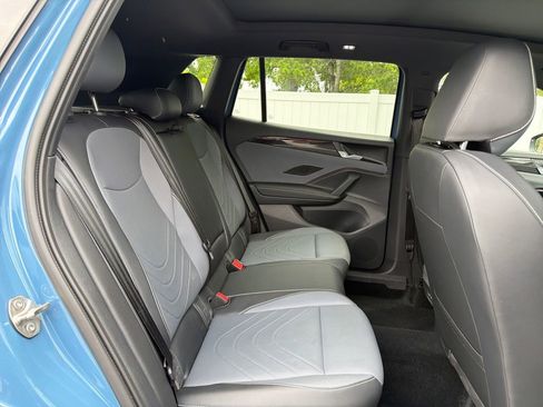 Used 2025 Volkswagen Tiguan SE R-Line AWD/4WD image 49