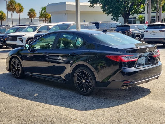 Used 2025 Toyota Camry SE FWD image 5