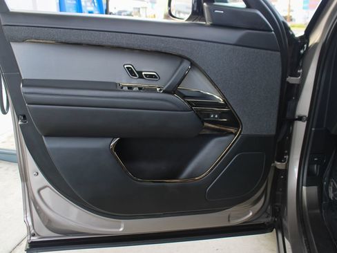 Used 2023 Land Rover Range Rover Sport SE AWD/4WD image 43