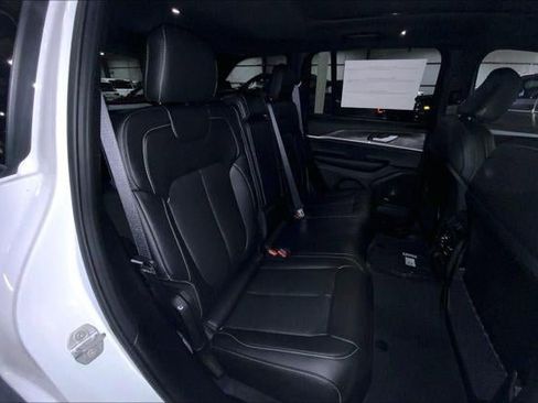 New 2025 Jeep Grand Cherokee Limited w/ Luxury Tech Group II image 49