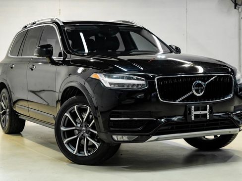 Used 2017 Volvo XC90 T6 Momentum w/ Vision Package image 7