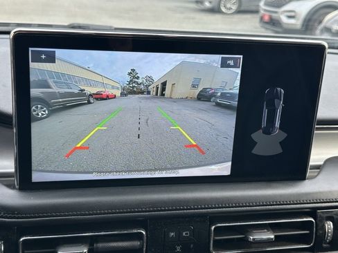 Used 2021 Lincoln Nautilus FWD w/ Equipment Group 101A image 5