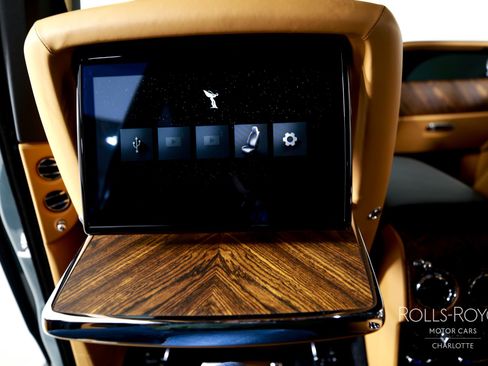 Used 2025 Rolls-Royce Cullinan image 20